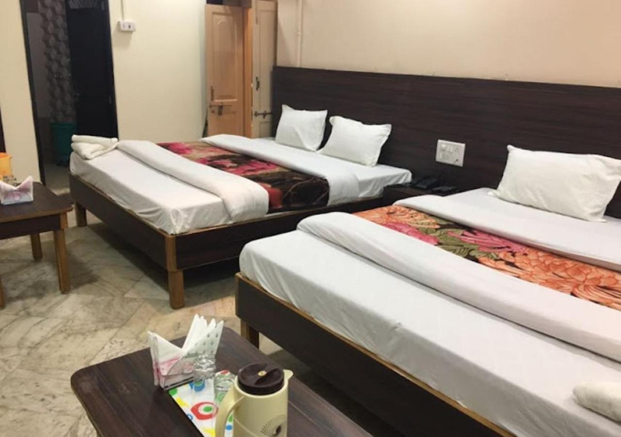 Liberty Guest House فاراناسي المظهر الخارجي الصورة