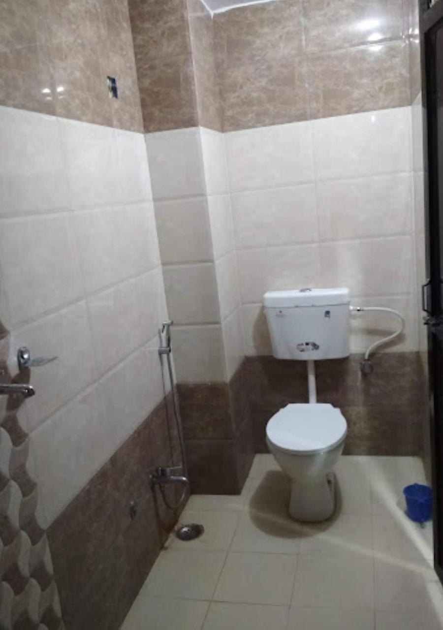 Liberty Guest House فاراناسي المظهر الخارجي الصورة