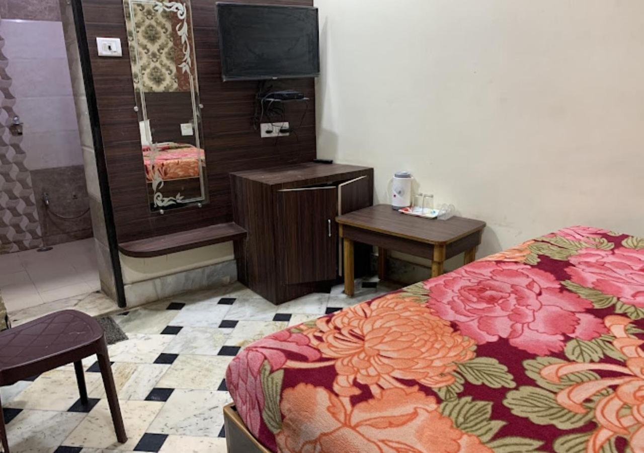 Liberty Guest House فاراناسي المظهر الخارجي الصورة