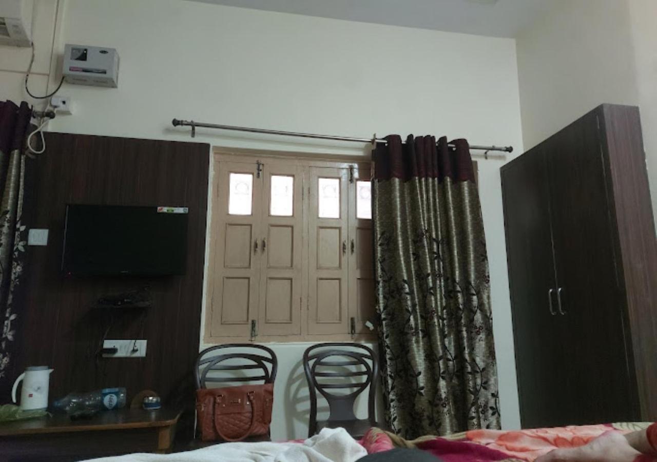 Liberty Guest House فاراناسي المظهر الخارجي الصورة