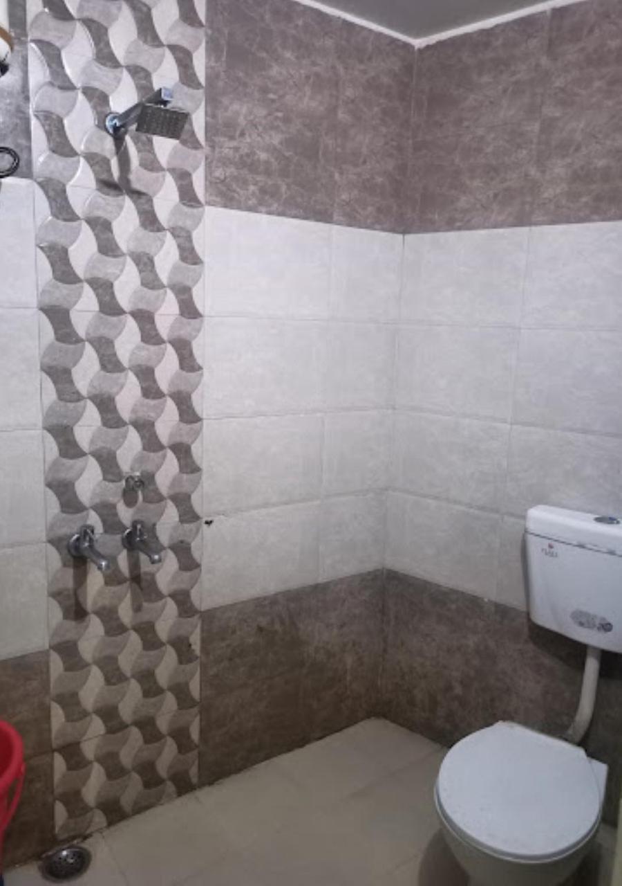 Liberty Guest House فاراناسي المظهر الخارجي الصورة